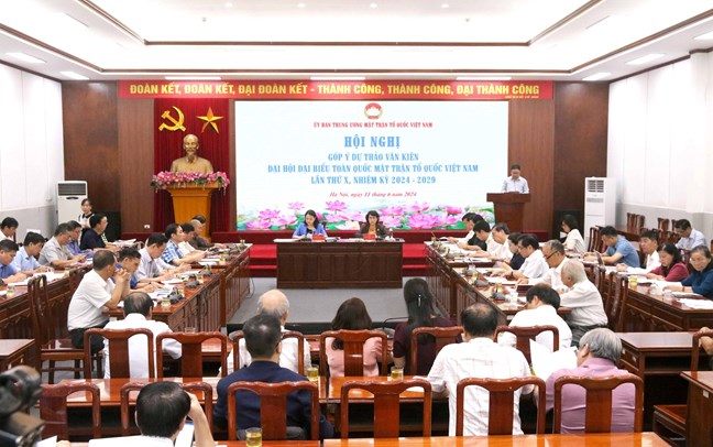 Hội Mỹ nghệ Kim hoàn Đá quý Việt Nam cùng lãnh đạo các tổ chức thành viên góp ý vào dự thảo văn kiện Đại hội đại biểu toàn quốc MTTQ Việt Nam lần thứ X